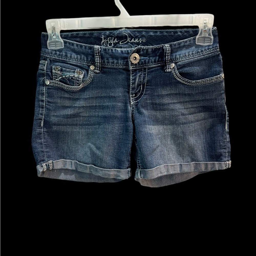 Aryia Jeans Women's Blue Shorts Size 3/4